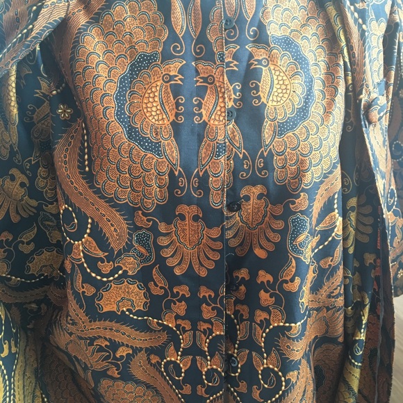 NWOT Batik top - Picture 2 of 4